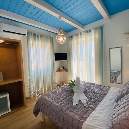 Fior Dei Carmeliti Rooms And Parking Tropea Exterior photo